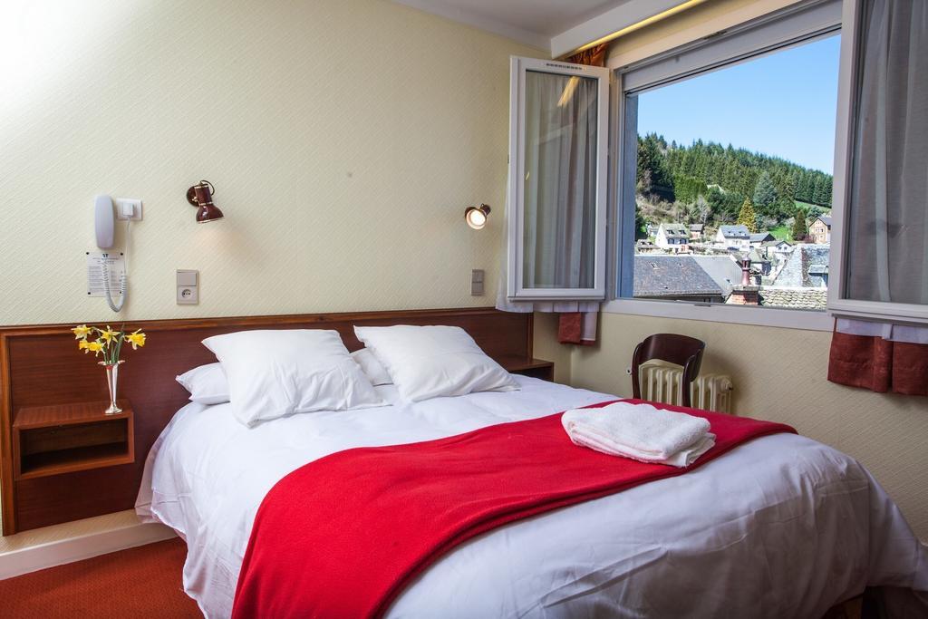 Hotel Beausejour Chaudes-Aigues Δωμάτιο φωτογραφία